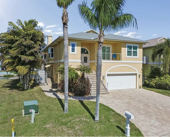 Gulf-Front Retreat in Florida