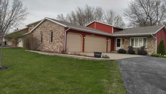 Collins Realty Group Crown Point Satisfied Seller and Buyer Image