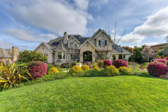 Secret World of Luxury Knoxville Real Estate