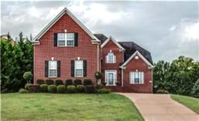 401 Woodcrest Ln