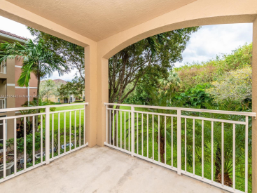 6492 Emerald Dunes Dr # 206