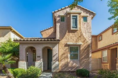 11 N 88TH DR